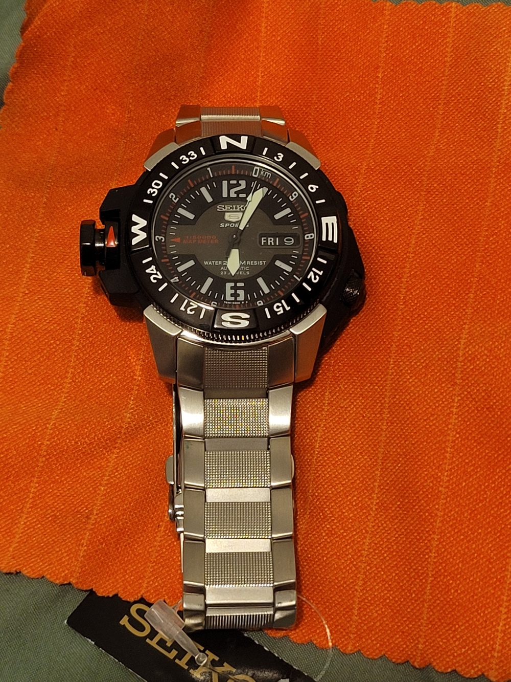 Seiko Sport 200m Stainless Steel Men's Watch - Black Dial